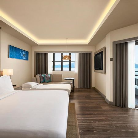 Hotel Doubletree By Hilton Damai Laut à Lumut Extérieur photo