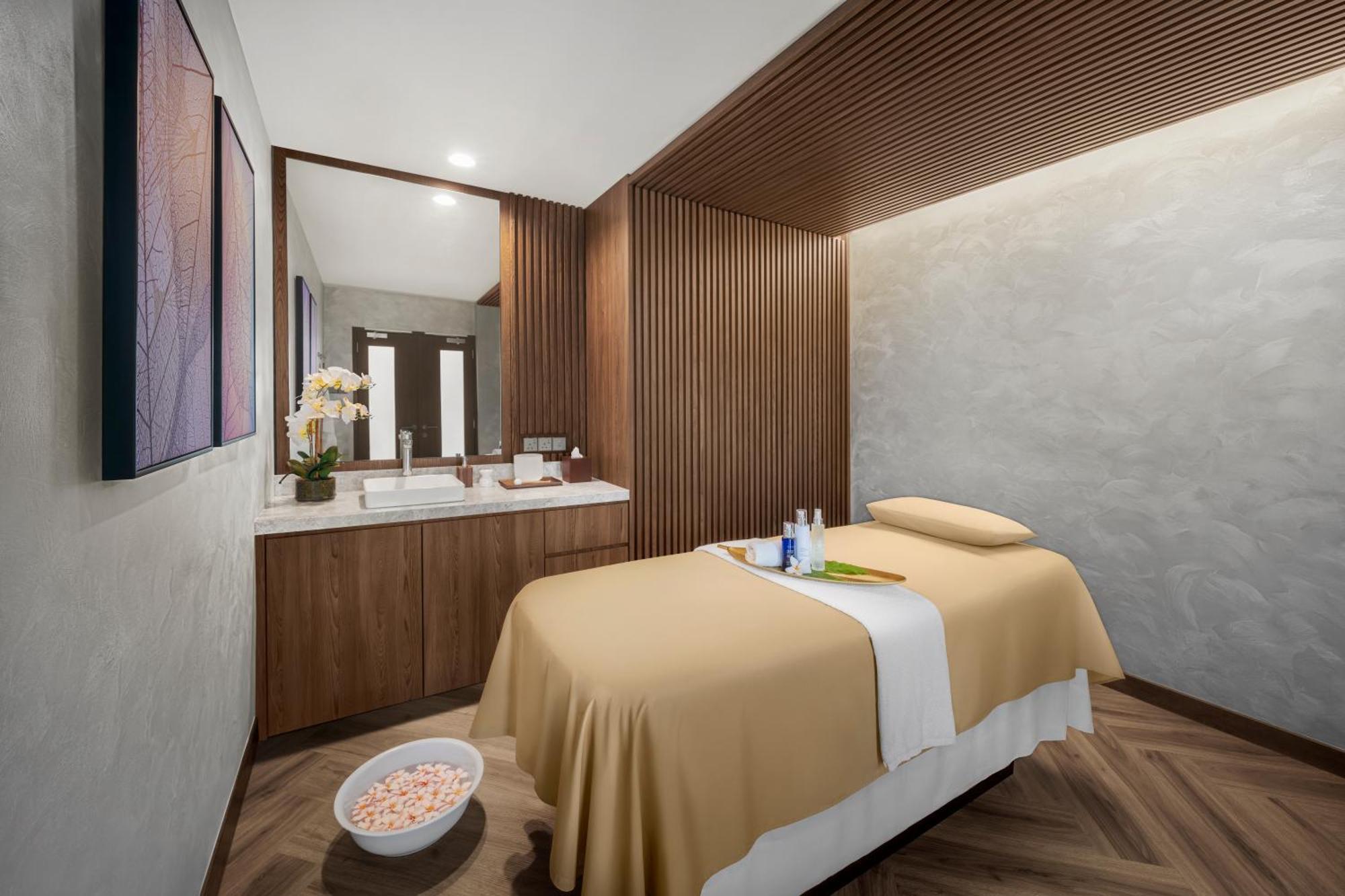 Hotel Doubletree By Hilton Damai Laut à Lumut Extérieur photo