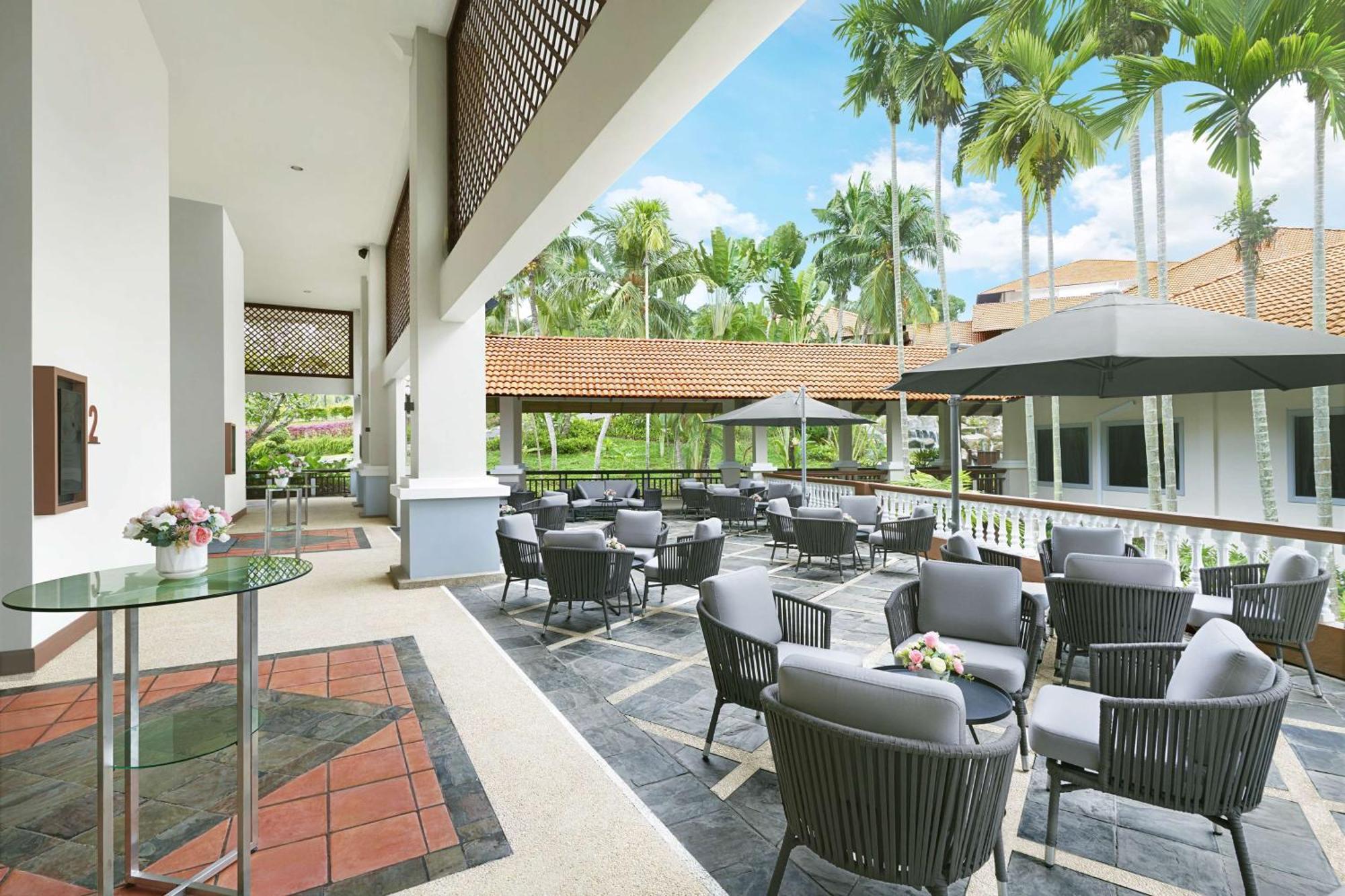 Hotel Doubletree By Hilton Damai Laut à Lumut Extérieur photo