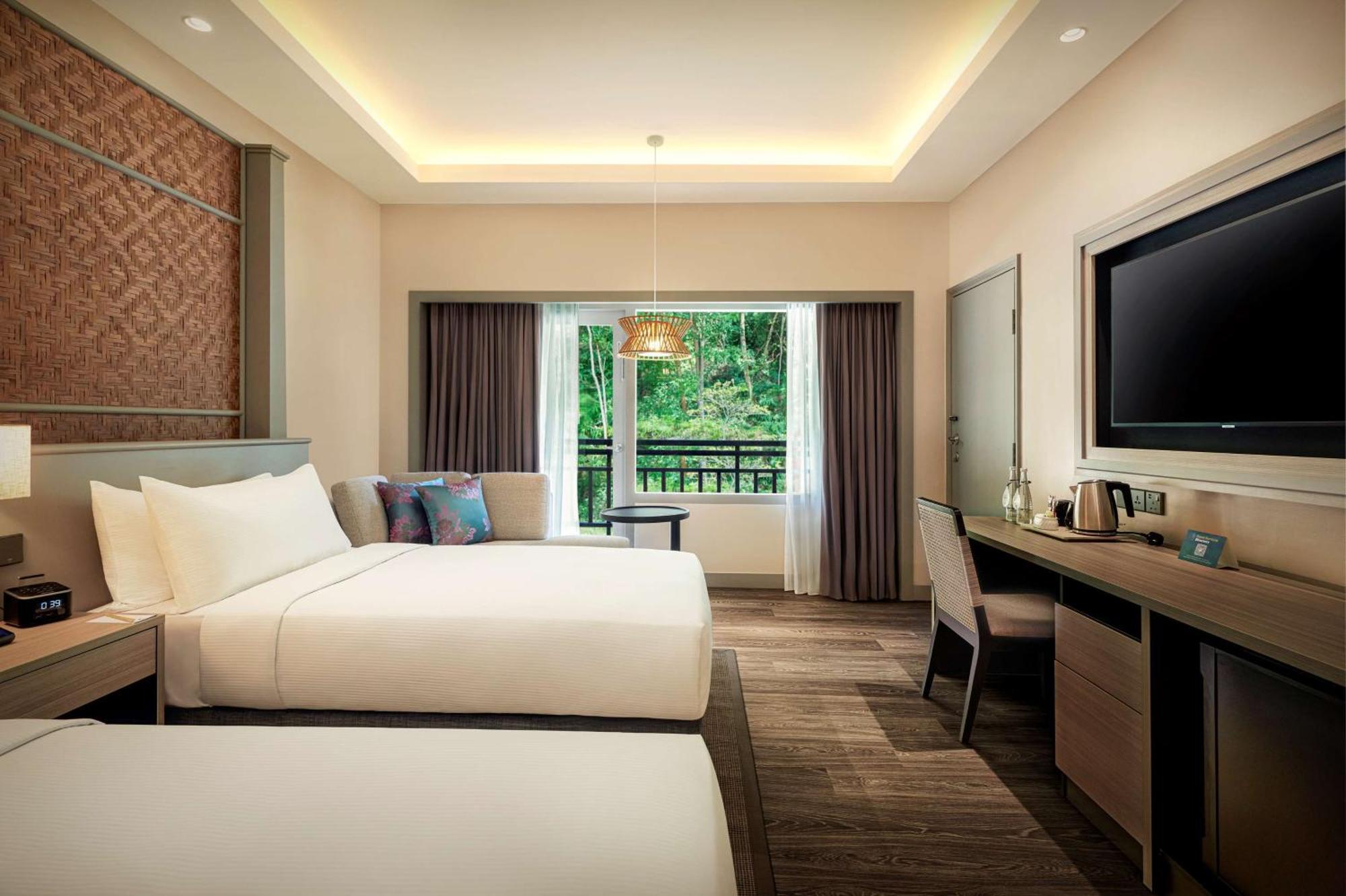 Hotel Doubletree By Hilton Damai Laut à Lumut Extérieur photo