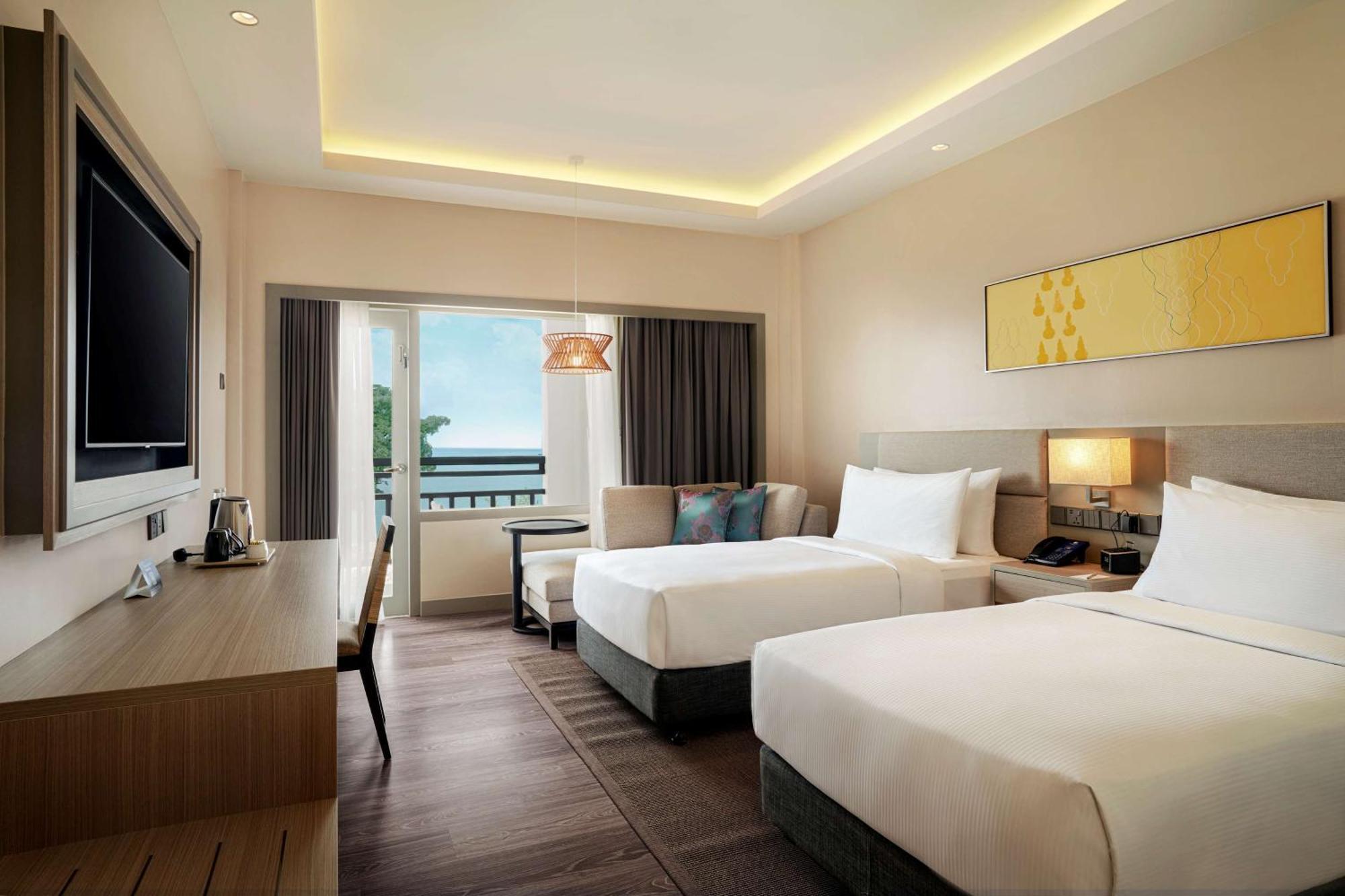 Hotel Doubletree By Hilton Damai Laut à Lumut Extérieur photo