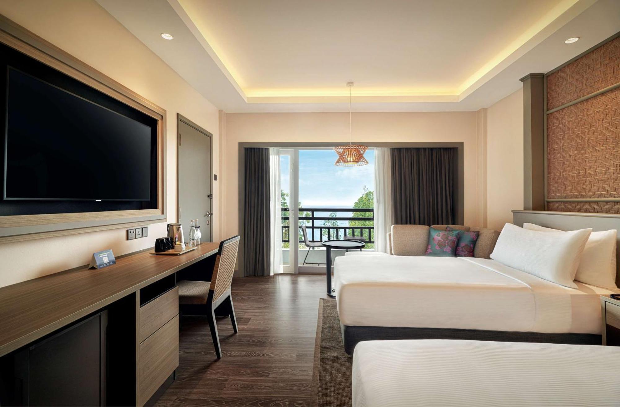 Hotel Doubletree By Hilton Damai Laut à Lumut Extérieur photo