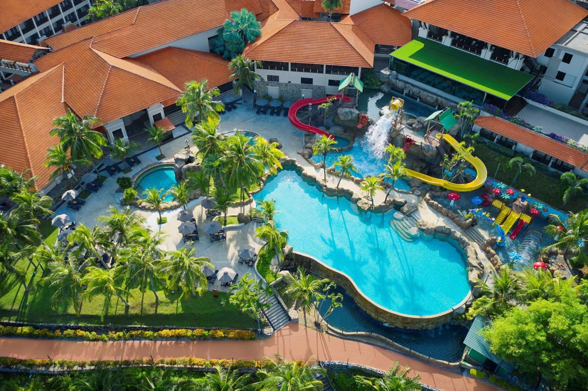 Hotel Doubletree By Hilton Damai Laut à Lumut Extérieur photo
