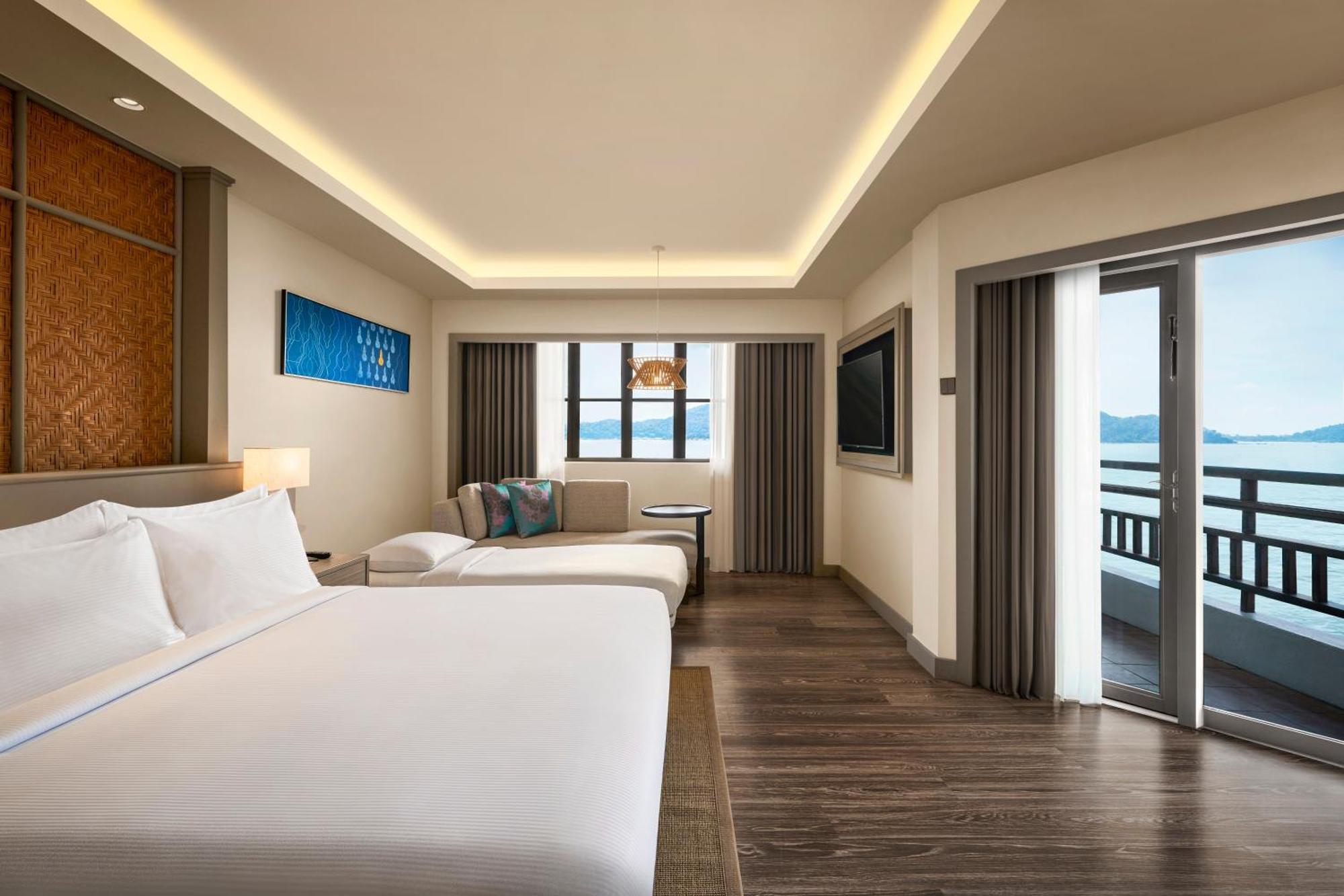Hotel Doubletree By Hilton Damai Laut à Lumut Extérieur photo